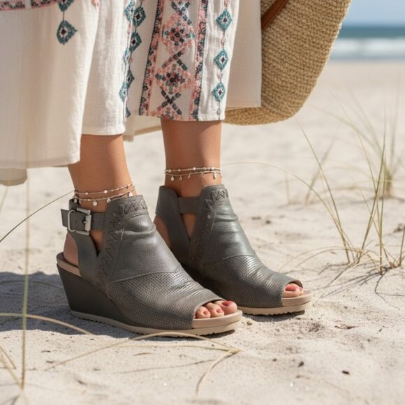 Earth Attalea Wedge Sandals 9.5 Light Blue Gray Leather Boho Comfort Shoes - Picture 1 of 15